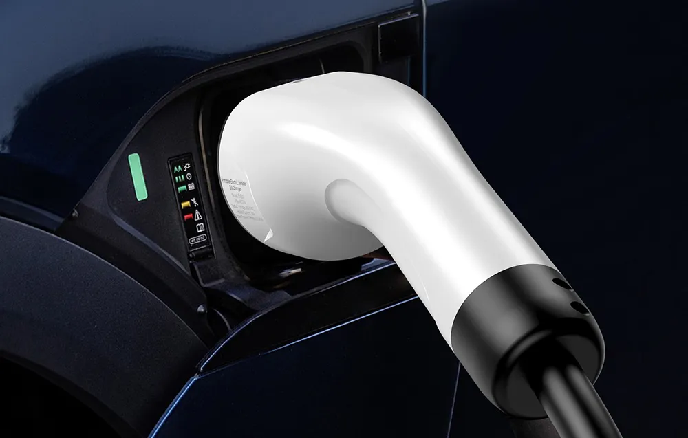 Ładowarka do samochodu elektrycznego Choetech ACG14 3,5 kW  z wyświetlaczem LCD biała