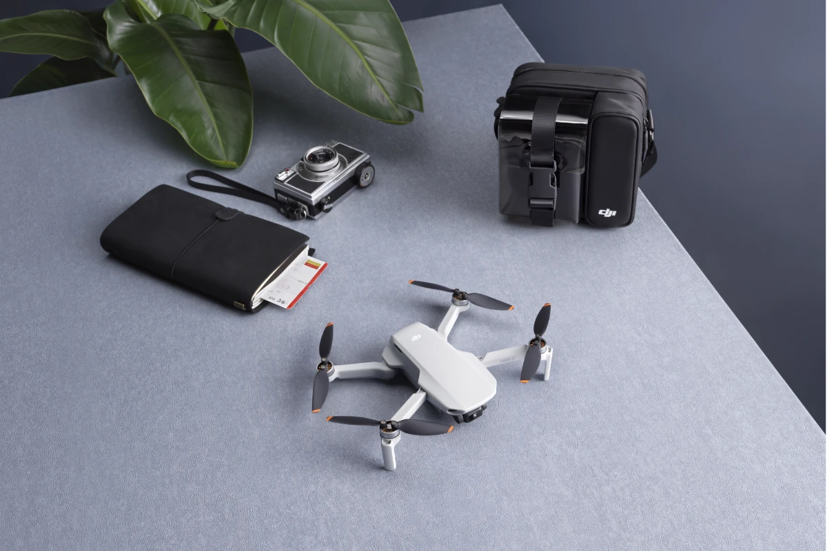 dron DJI Mini 2 Fly More Combo