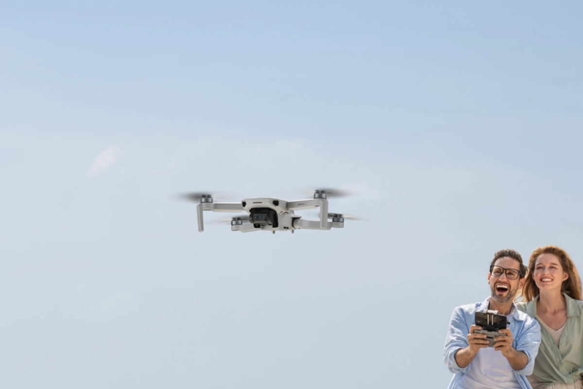 dron DJI Mini 2 Fly More Combo