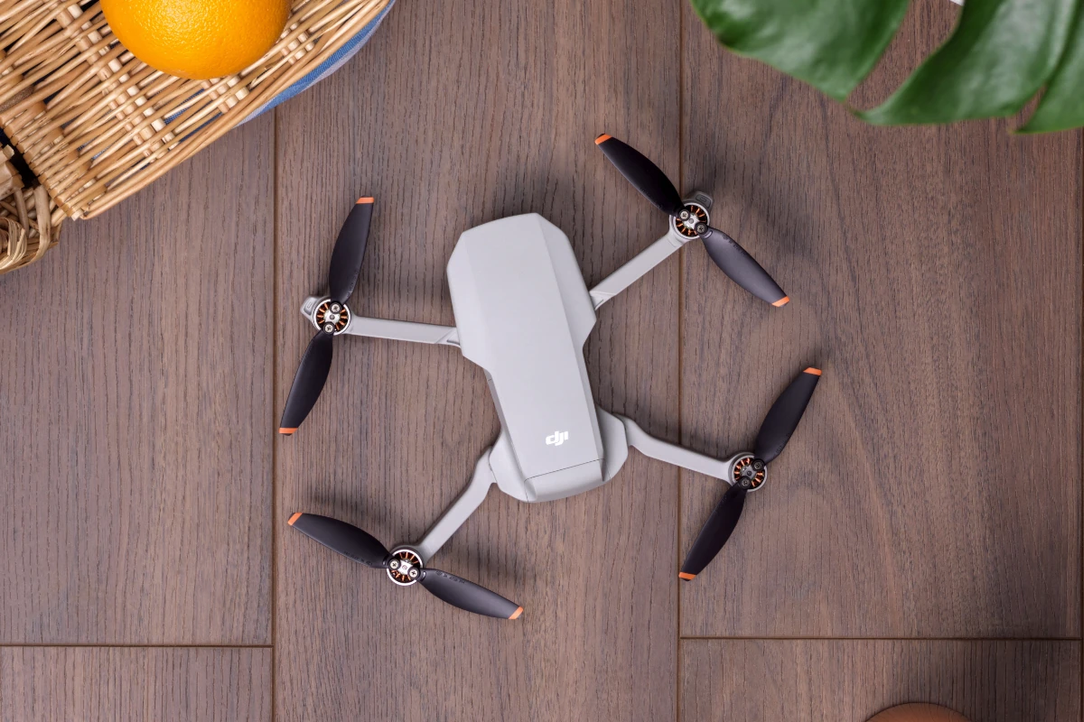 dron DJI Mini 2 Fly More Combo