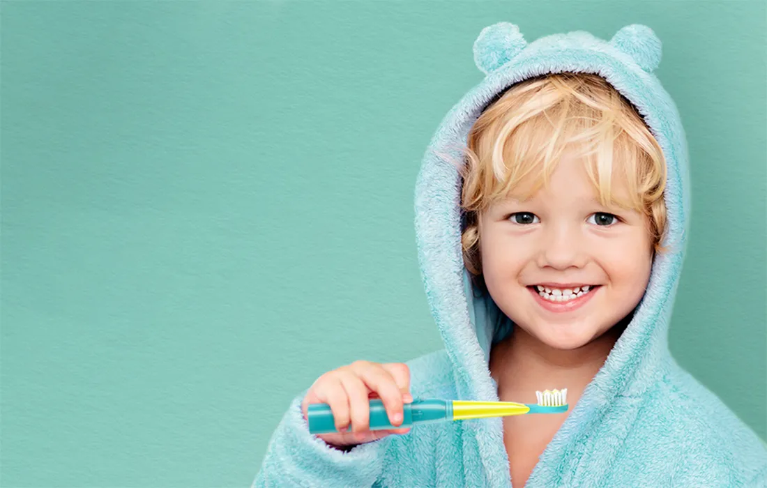 Szczoteczka soniczna do zębów z zestawem końcówek FairyWill FW-2001 niebiesko-żółta